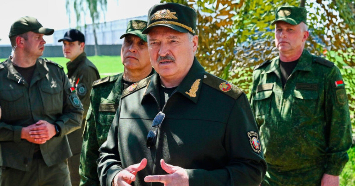 a venit momentul lukasenko inspecteaza trupele si spune ca armata trebuie sa fie reorganizata 6aa4dd0c1a6b7