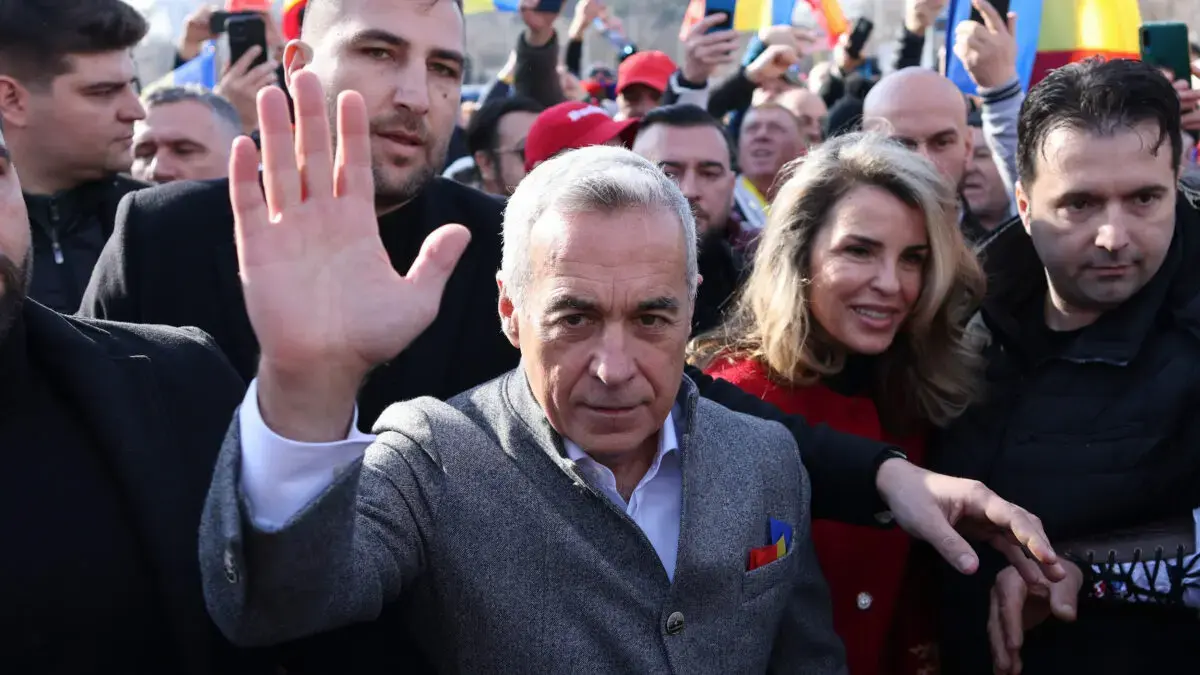 calin georgescu acasa la bolojan favoritul romanilor in sondaje cheama oamenii in piata la oradea 6a9eee91f2414
