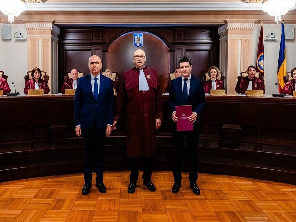 curtea constitutionala il apara pe nicusor dan pentru jocul cu desemnarea premierului romanii din spitale platesc pentru scutul de la ccr 6aa91eada66e4