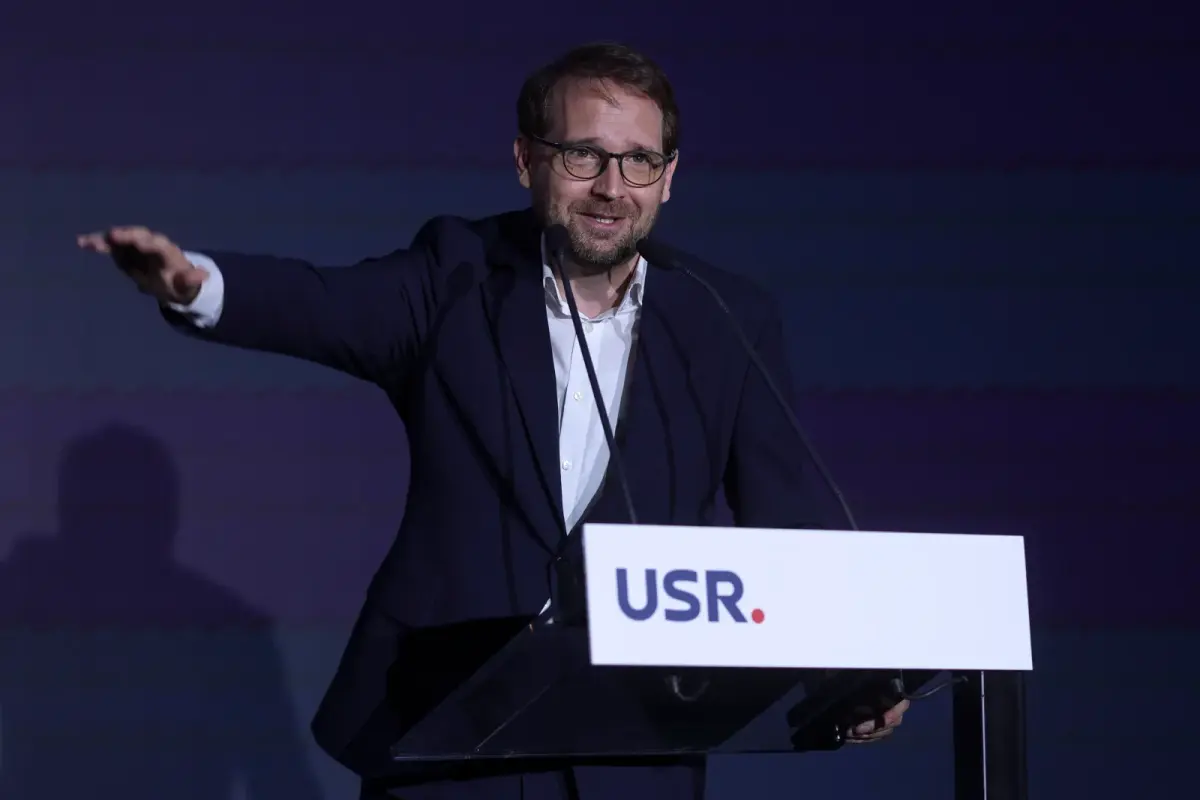 demisie de ultima ora in usr mai pot avea integritate daca raman ce ii reproseaza conducerii partidului 6a9d2b483e4b9