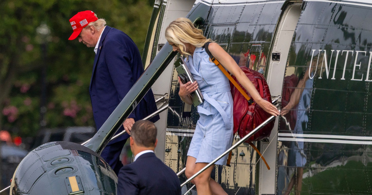 fara precedent trump a daruit 135 000 de dolari catre trei tinere consiliere de la casa alba printre ele controversata natalie harp 6aa112d328b05