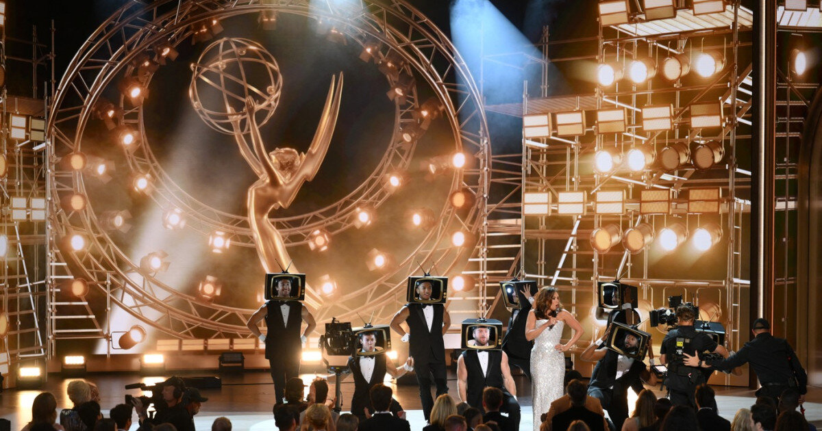 premiile emmy 2026 widows bay scrie istorie iar matthew rhys si jean smart stabilesc recorduri neasteptate lista castigatorilor 6aa8d18fd48c0