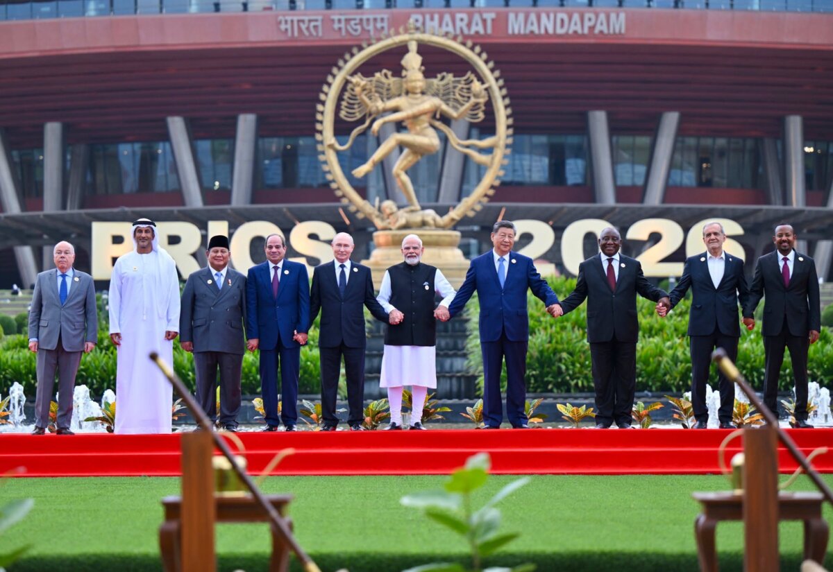 putin a avertizat de la summitul brics din india ca orice desfasurare de forte militare europene in ucraina va echivala cu un razboi direct impotriva kremlinului srs confruntarea brics occid 6aa6de2a67ebb
