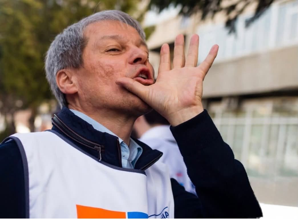radu tora de ce cheltuie bolojan in plina criza economica 2 milioane de lei pentru summitul francofoniei din cambodgia pentru ca ciolos e 6aa828efaa7bb
