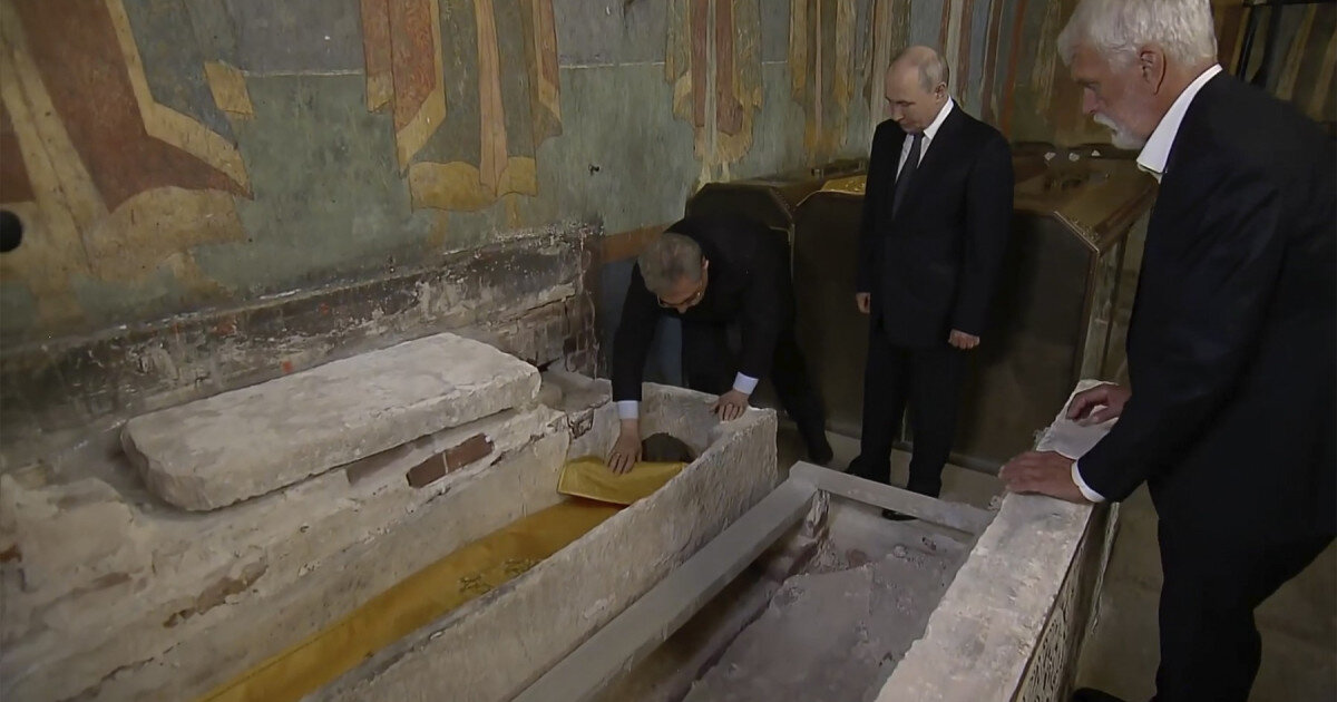 rusia apeleaza la moastele unui sfant medieval pentru a mobiliza trupele care lupta in ucraina ce spune putin despre cneazul donskoi 6a9d80ac57e8d